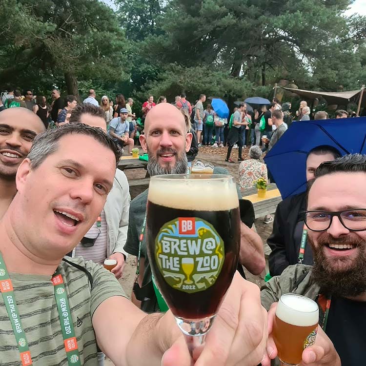 Kings Coders op productonderzoek op de Tilburgse Kermis Kings Coders op productonderzoek op de Tilburgse Kermis